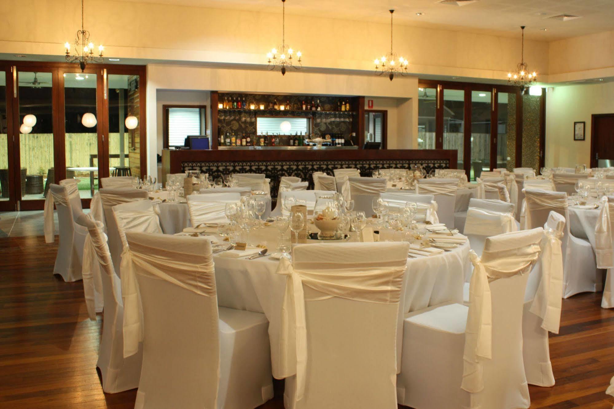 Merinda Village Hotel Bowen Exterior photo