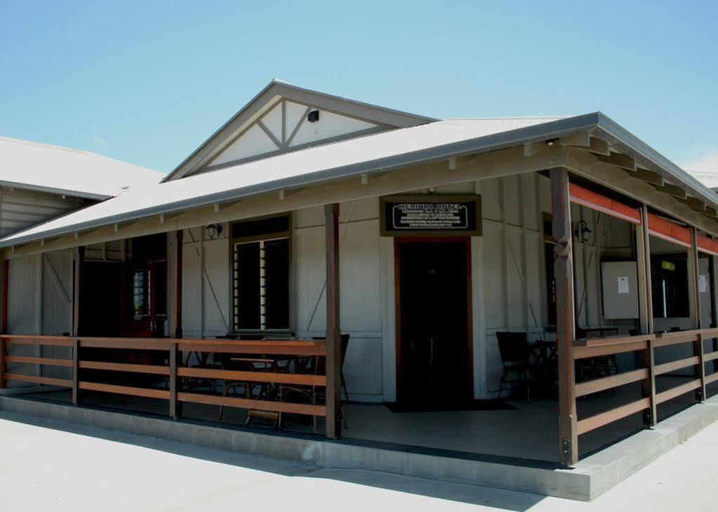 Merinda Village Hotel Bowen Exterior photo